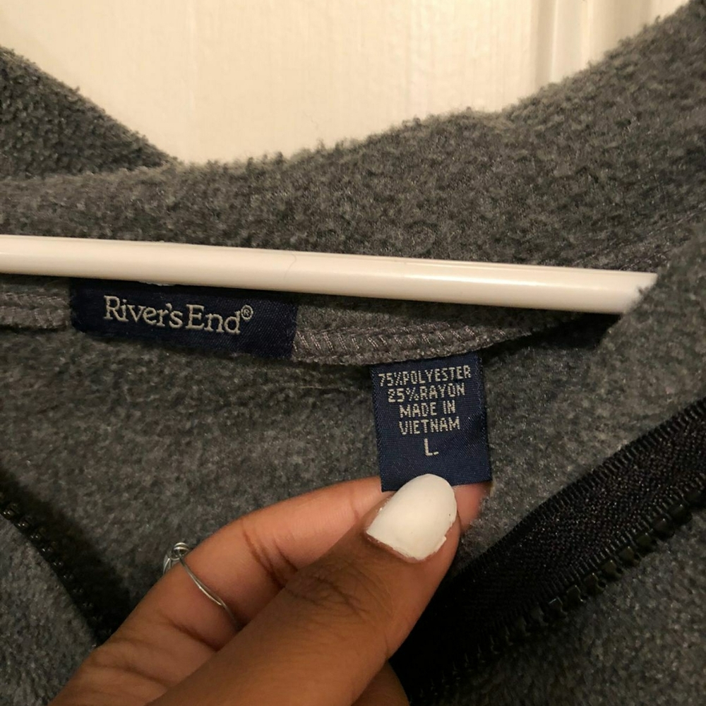 Pull Over Fleece Sweater - Picture 2 of 2